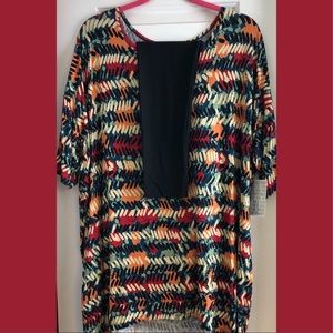 Lularoe Outfit: XL Irma w Black NOIR TC leggings